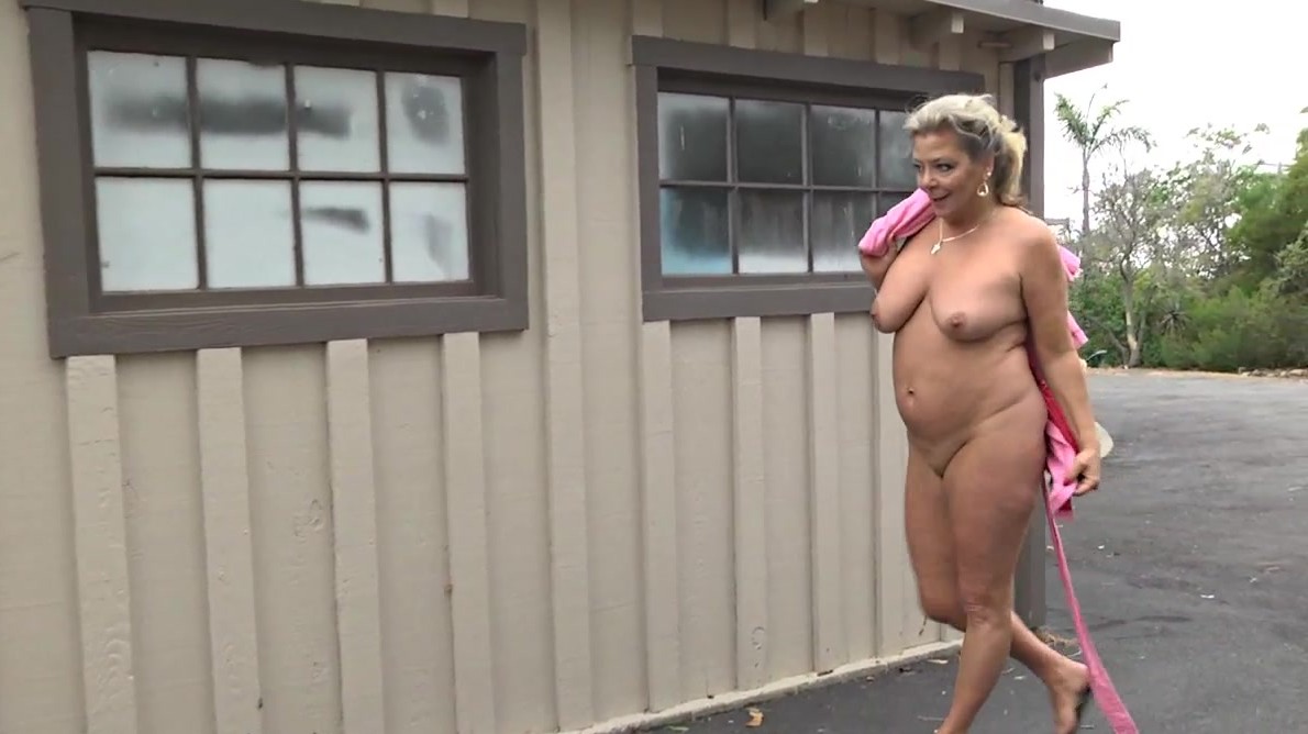 Karen Summer: Nudism & Outdoors